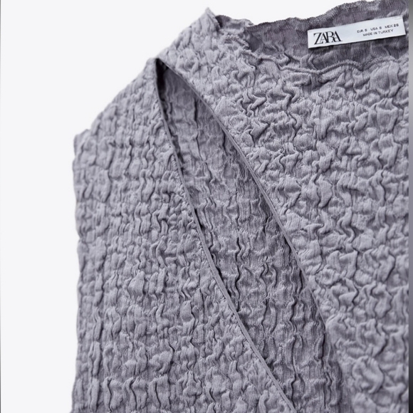 ZARA TEXTURED CUT-OUT TOP SIZE S - Picture 13 of 13